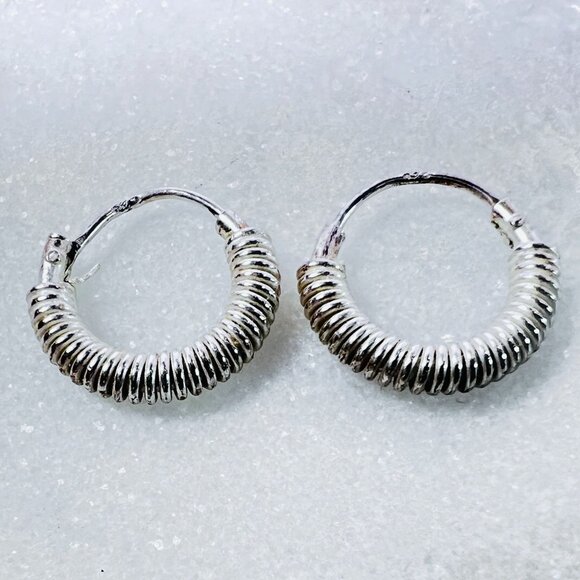 Sterling Silver 925 Huggie Spiral Wire Wrap Hoop Earrings 0.75" Diameter Bali - Picture 1 of 4